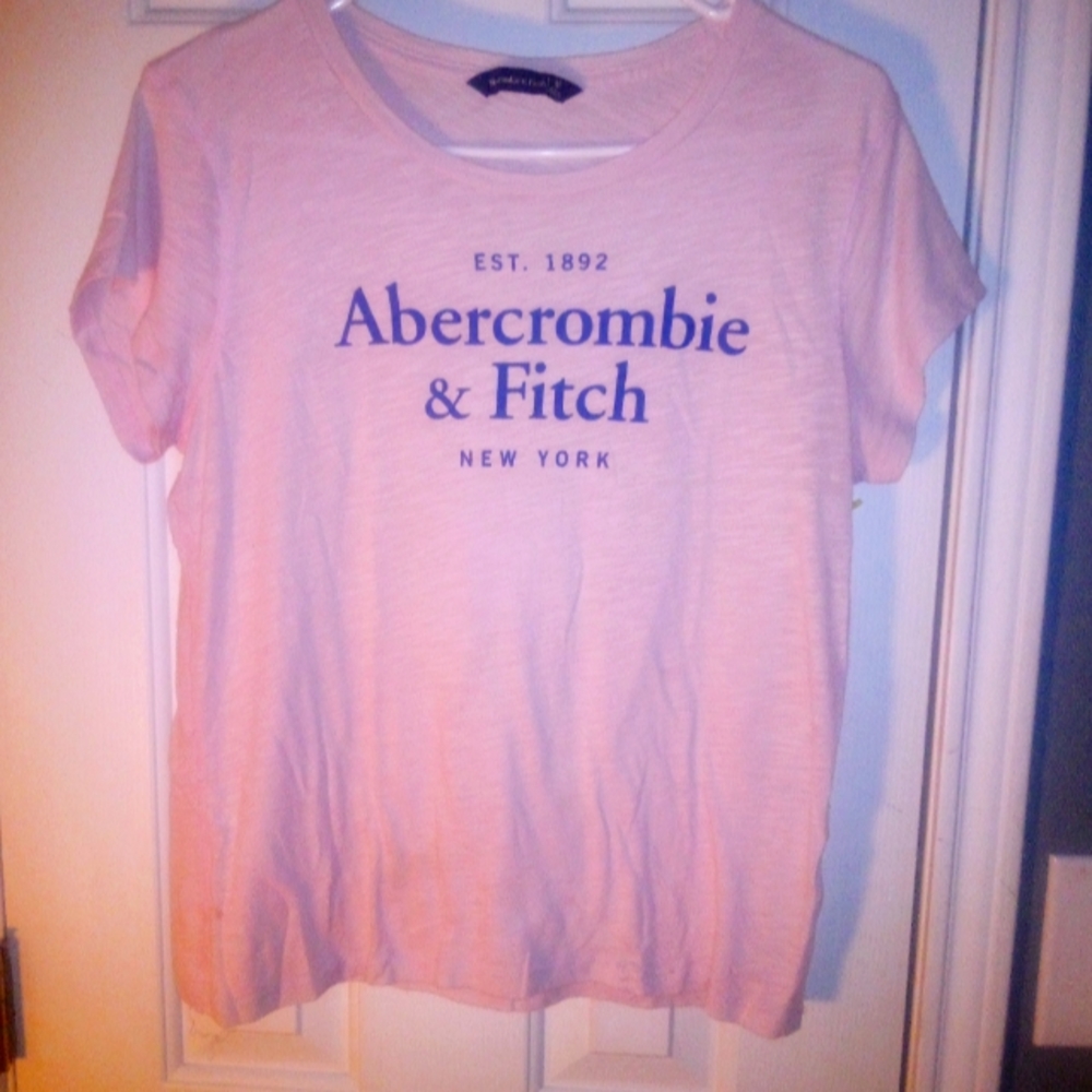 Women's T Shirt Size M